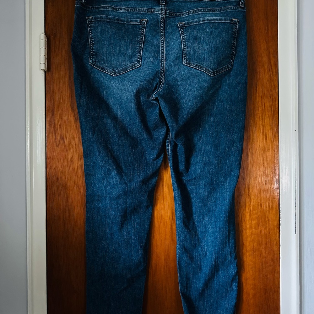 Old Navy Women's Super Skinny Mid-Rise Jeans - Dark Blue - Picture 2 of 4